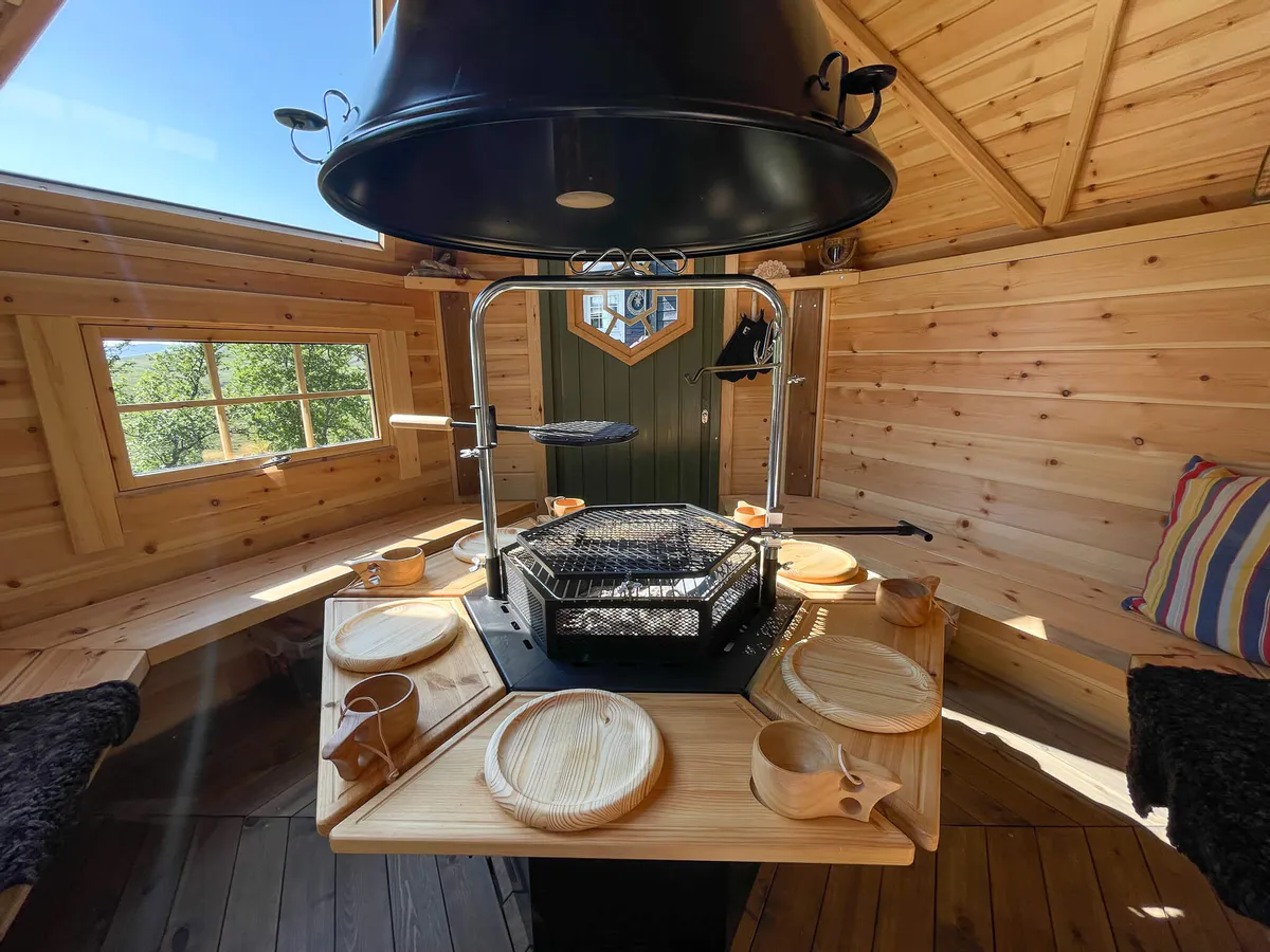 8-kant grill, skorsten och topphatt Premium